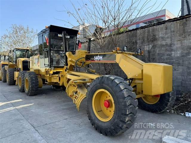 CAT 140 H モーターグレーダー