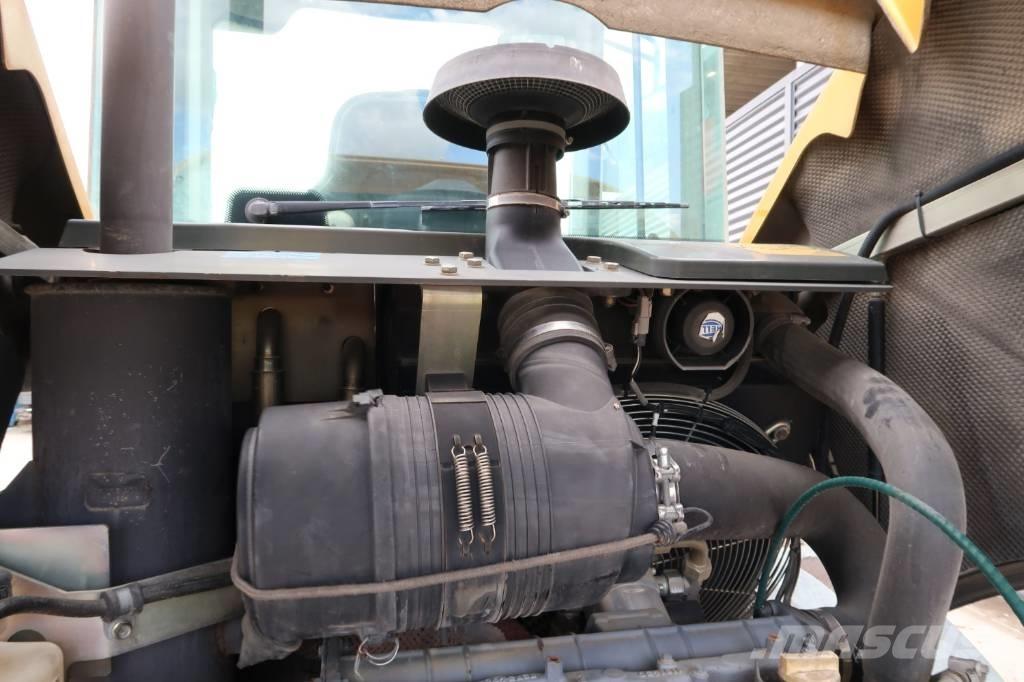 Liebherr L 506 ホイールローダー・タイヤショベル