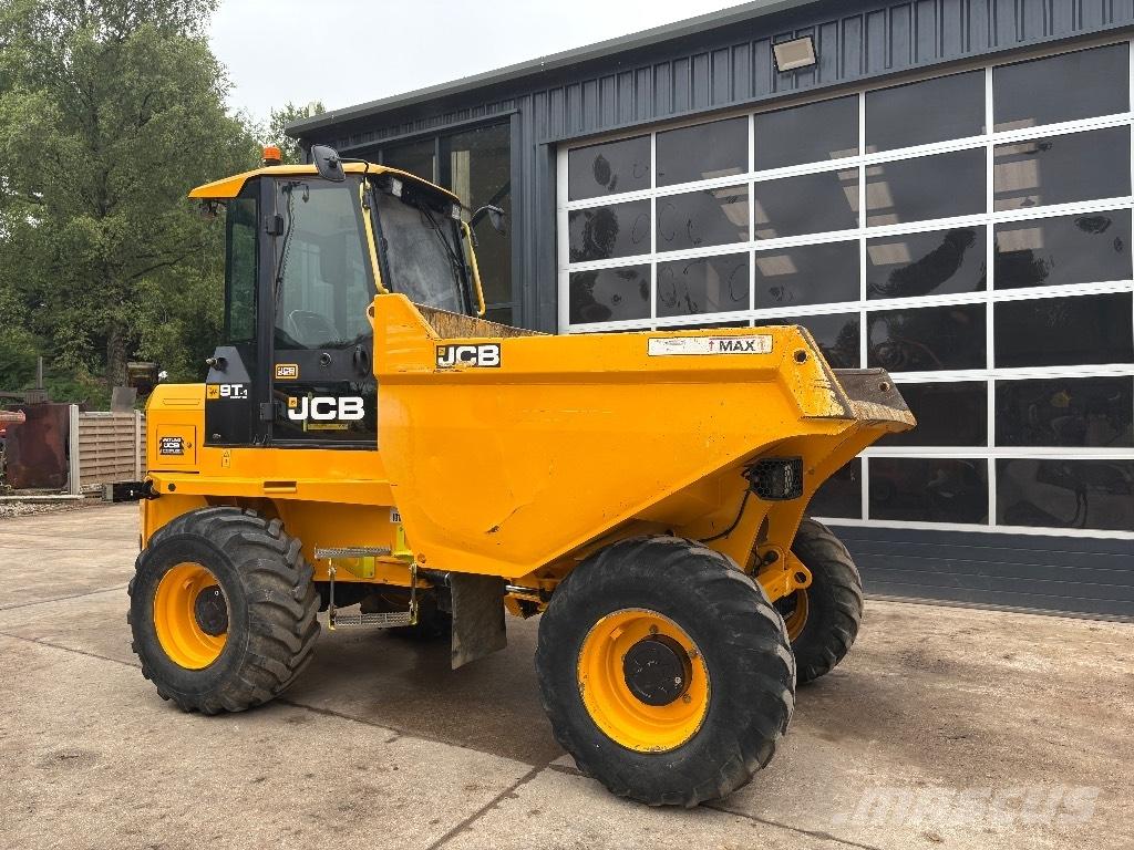 JCB 9TFT サイト　ダンプ