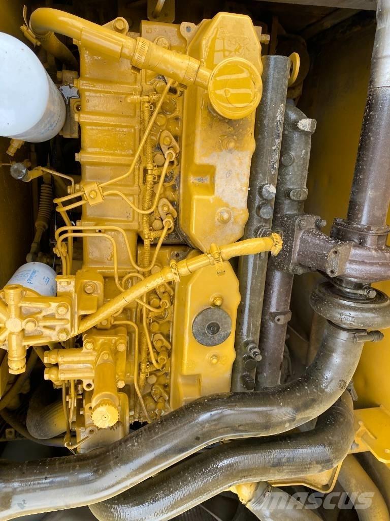 CAT 320 C 大型油圧ショベル12t以上（パワーショベル・ユンボ）