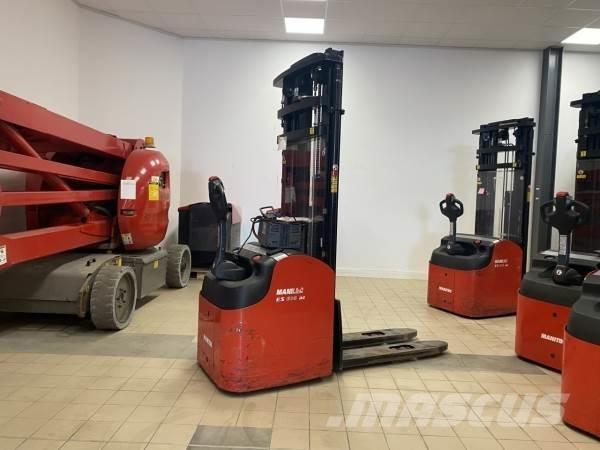 Manitou ES614 自走式スタッカー