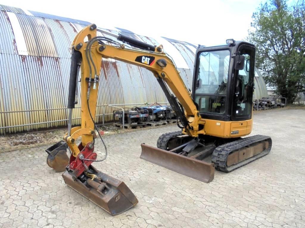 CAT 303.5 D CR ミニ油圧ショベル 7t以下（ミニユンボ・ミニディガー）
