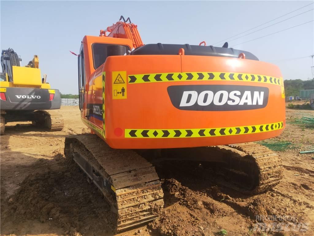 Doosan DH 220 LC-7 大型油圧ショベル12t以上（パワーショベル・ユンボ）