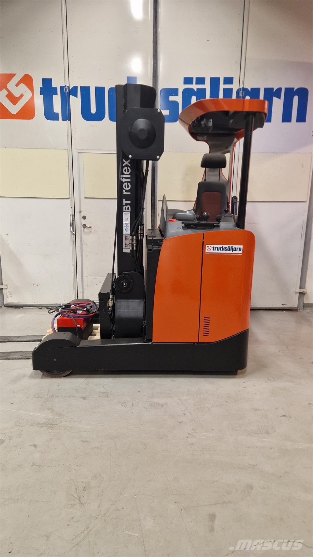 BT RRE200E リーチフォークリフト