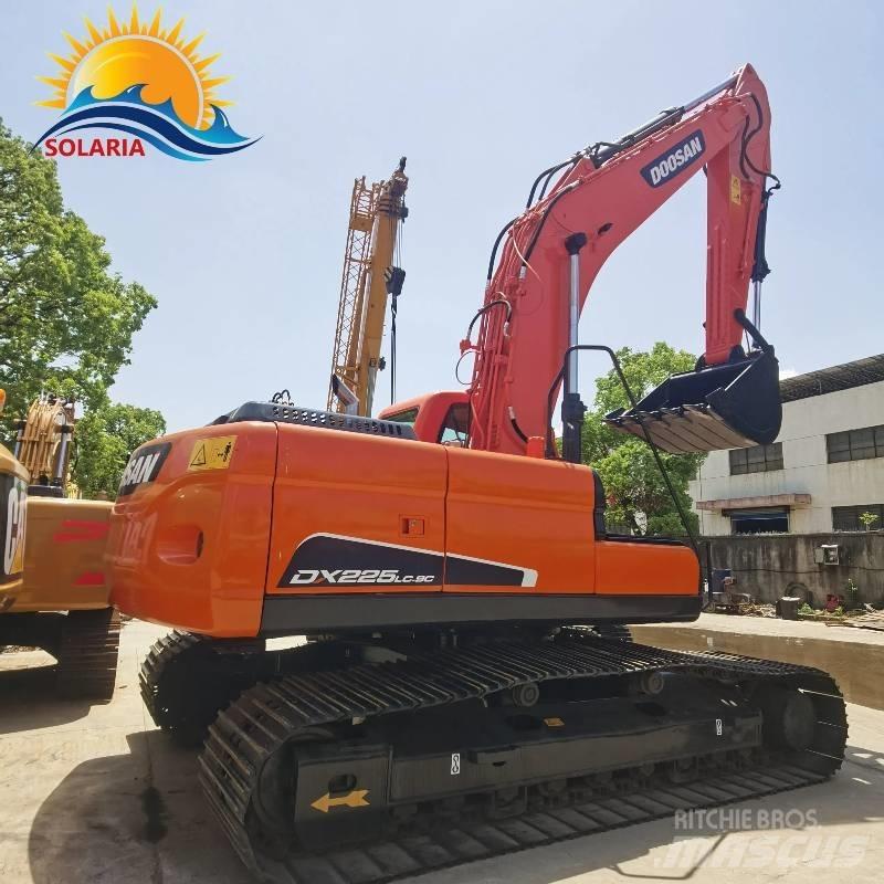 Doosan dx225lc-9c 大型油圧ショベル12t以上（パワーショベル・ユンボ）