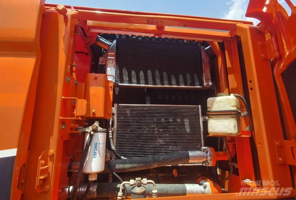 Doosan dx225lc-9c 大型油圧ショベル12t以上（パワーショベル・ユンボ）