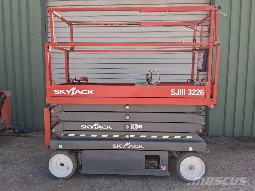 SkyJack SJ III 3226 シザースリフト