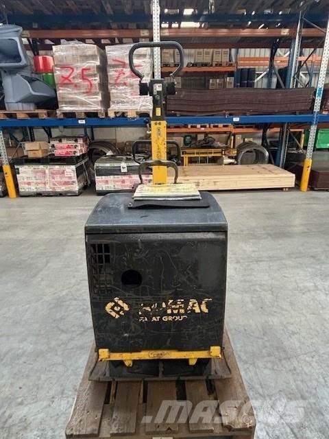 Bomag BPR 70/70 プレートコンパクター