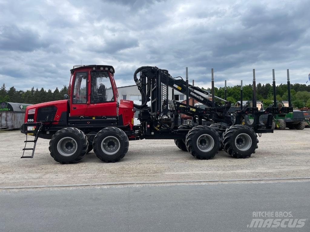 Komatsu 855 フォワーダー