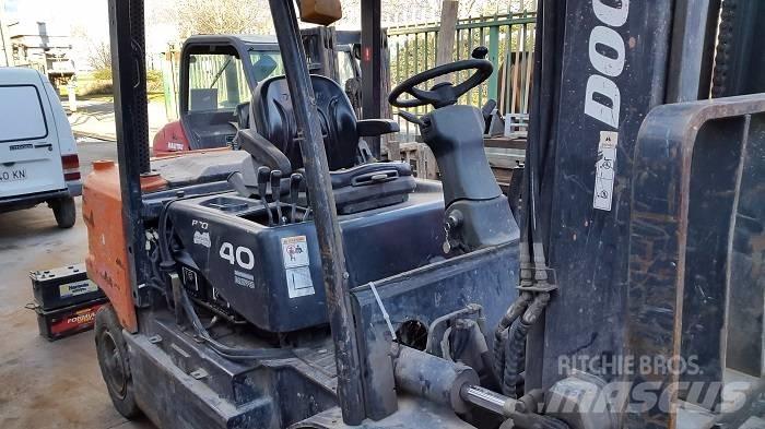 Doosan D40 SC-5 ディーゼル・軽油