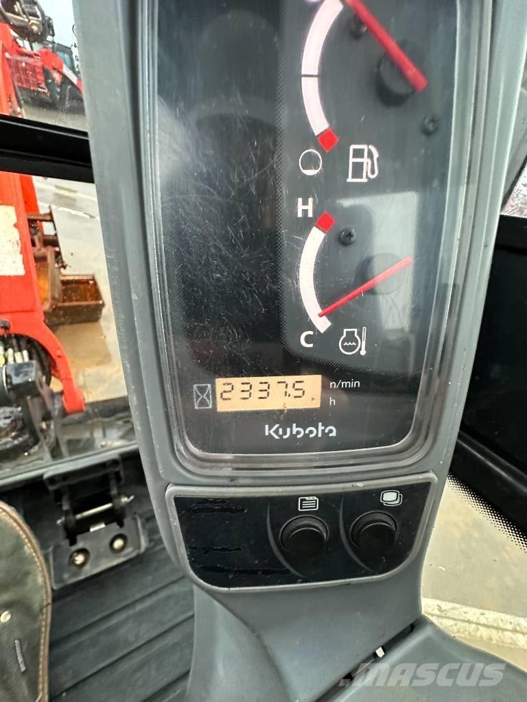 Kubota KX 018-4 ミニ油圧ショベル 7t以下（ミニユンボ・ミニディガー）