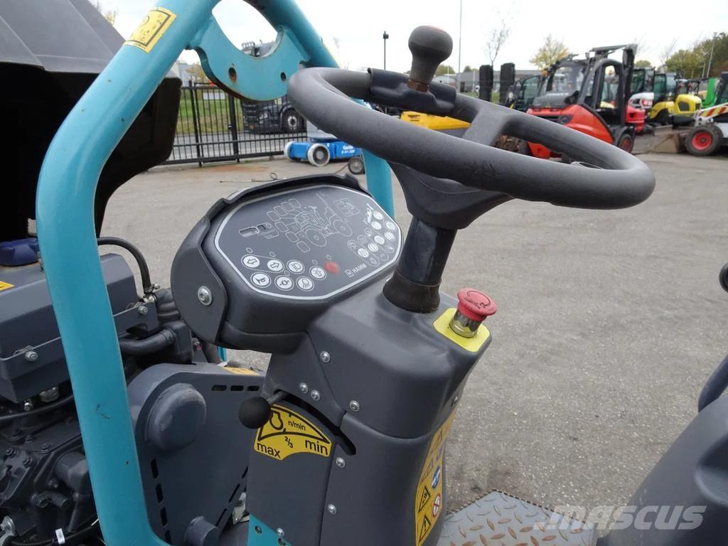 Hamm HD12VV タンデムローラ