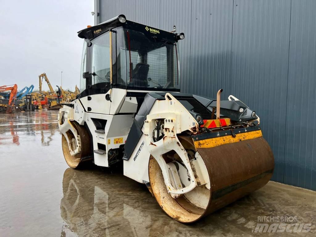 Bomag BW151AD-5 タンデムローラ