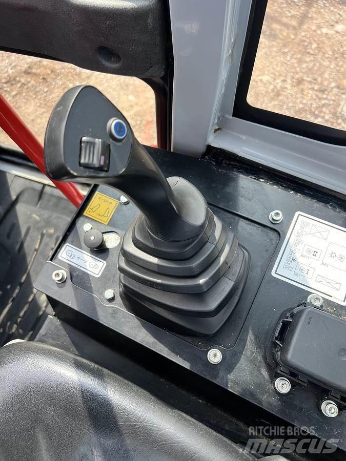 Wacker Neuson DW90 サイト　ダンプ