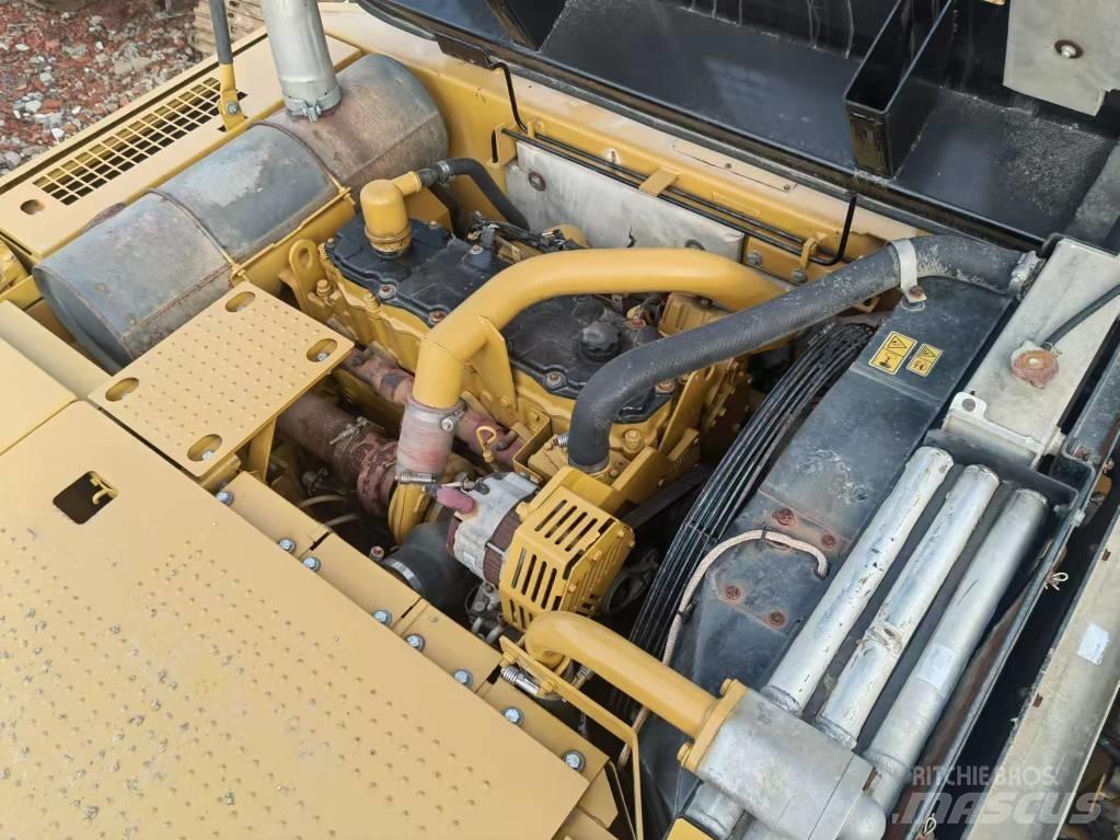 CAT 325 D2 大型油圧ショベル12t以上（パワーショベル・ユンボ）