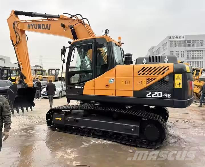 Hyundai R220LC-9S 大型油圧ショベル12t以上（パワーショベル・ユンボ）