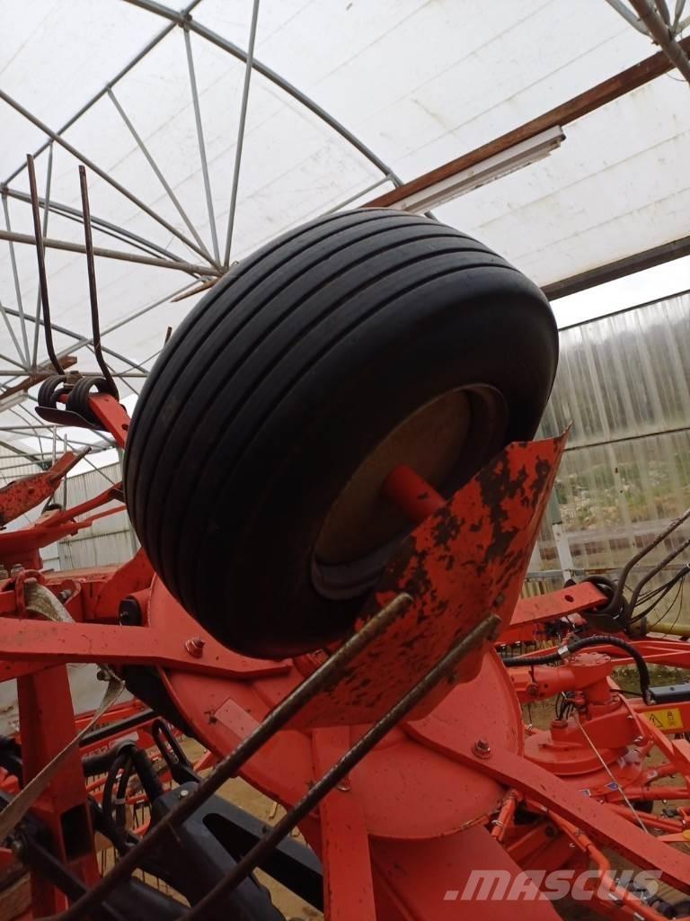 Kuhn GF 13012 テッダー・テッダーレーキ