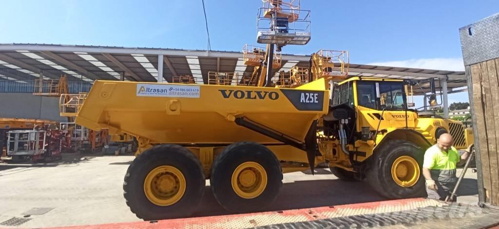 Volvo A 25 E アーティキュレート式ダンプトラック