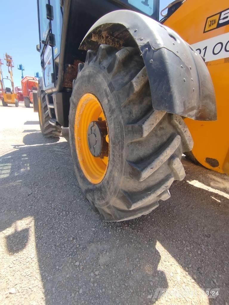 JCB 540-140 テレスコーピックハンドラー