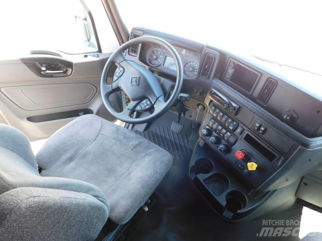 International LT 625 中古トラクターヘッド | トレーラーヘッド