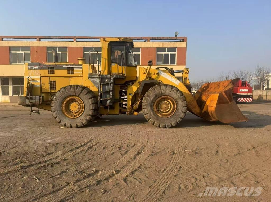 Komatsu WA 600-3 ホイールローダー・タイヤショベル