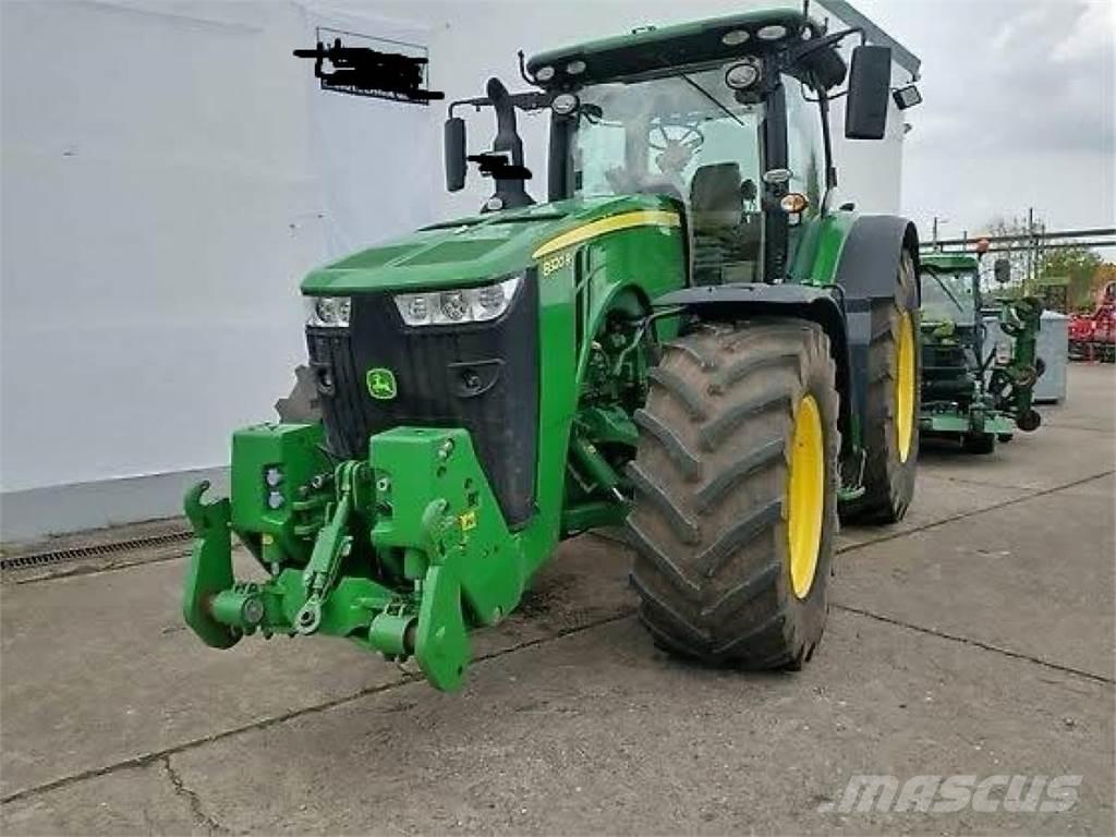 John Deere 8320R トラクター