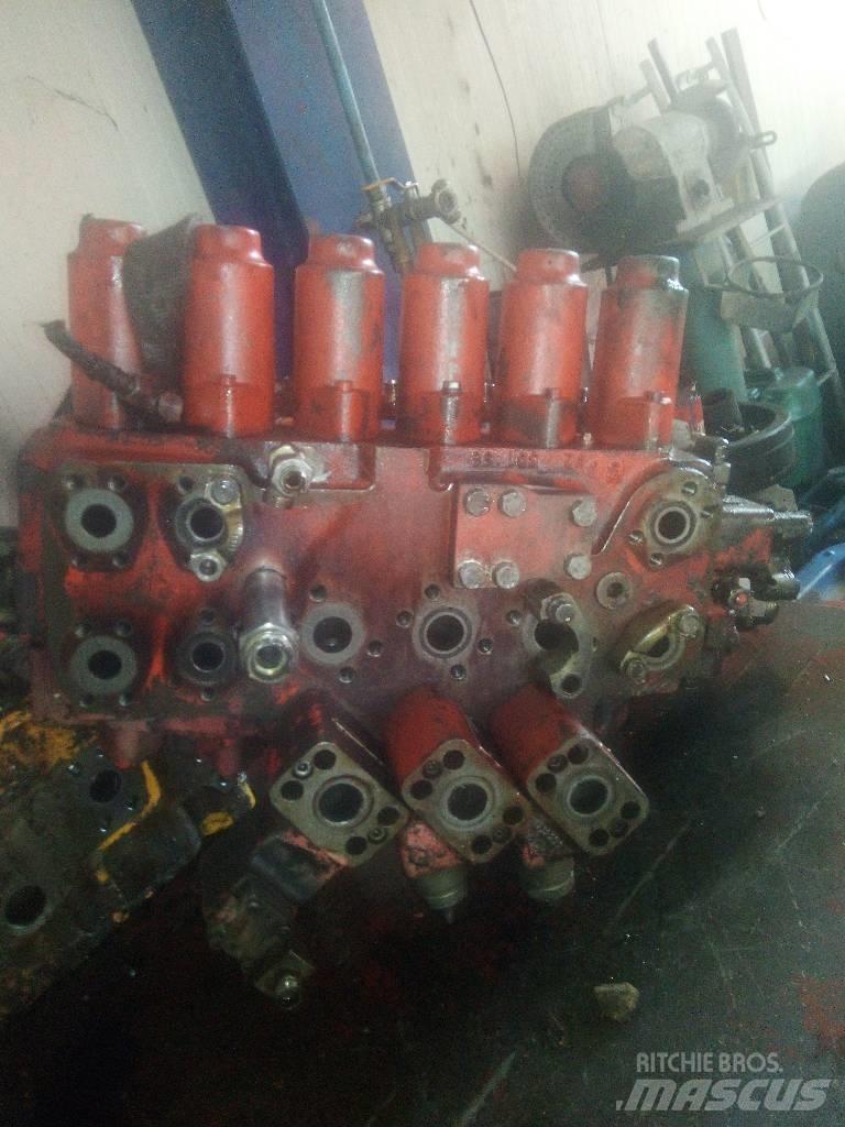 O&K RH 9 LC 油圧機