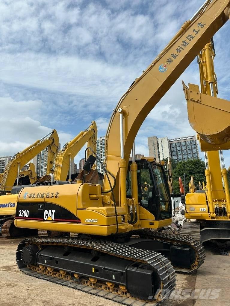 CAT CAT320D 中型油圧ショベル 7ｔ-12ｔ（ユンボ・パワーショベル・バックホー）