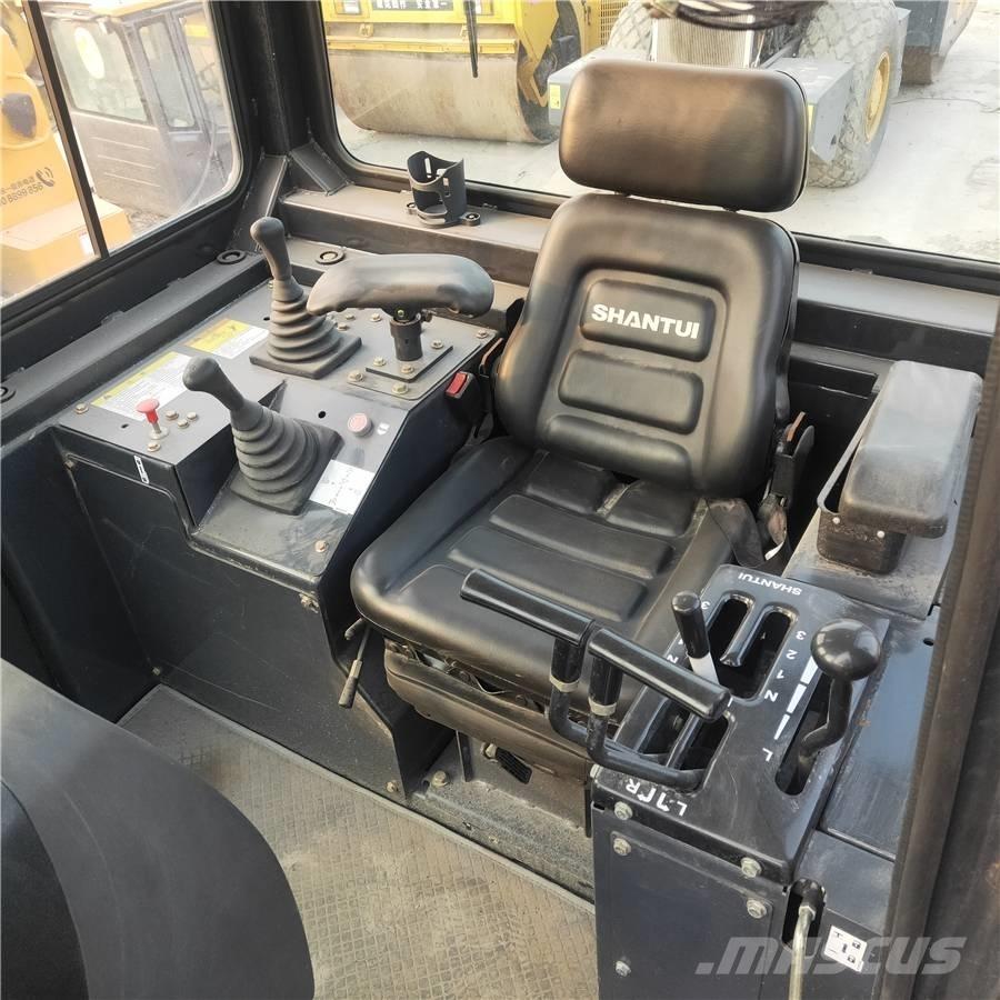 Shantui SD22 ブルドーザー