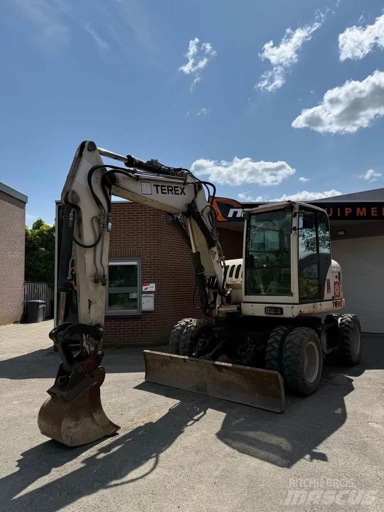 Terex TW 85 ホイール式油圧ショベル（パワーショベル・ユンボ・バックホー）