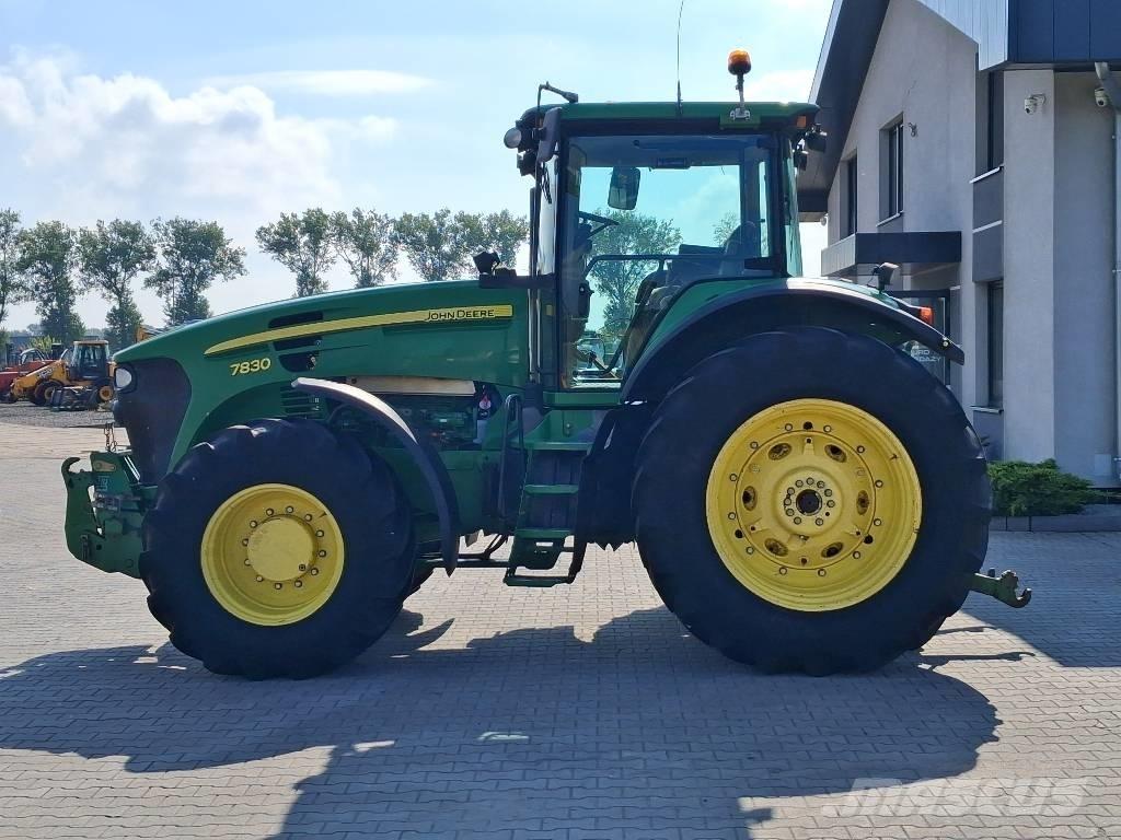 John Deere 7830 TLS トラクター