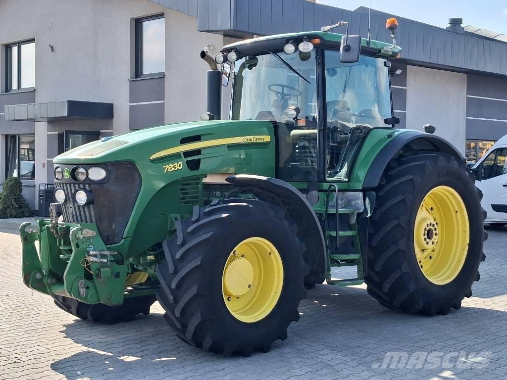John Deere 7830 TLS トラクター