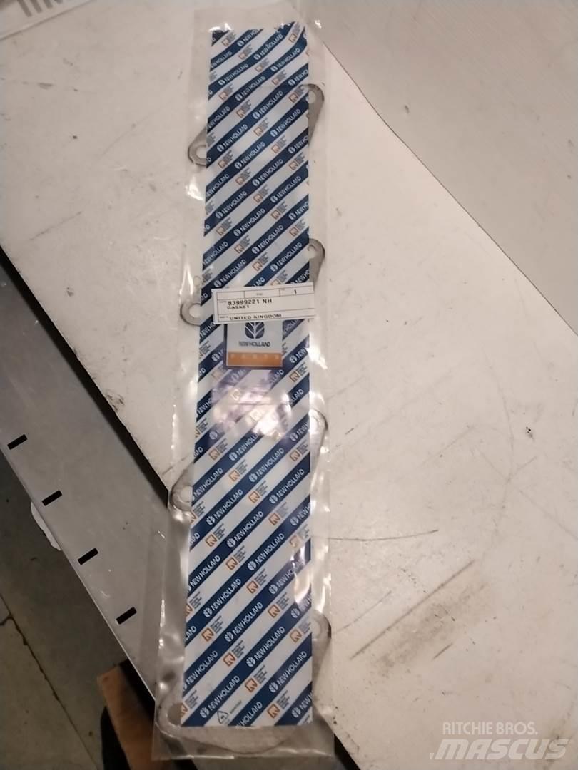 Ford 83999221 NH エンジン