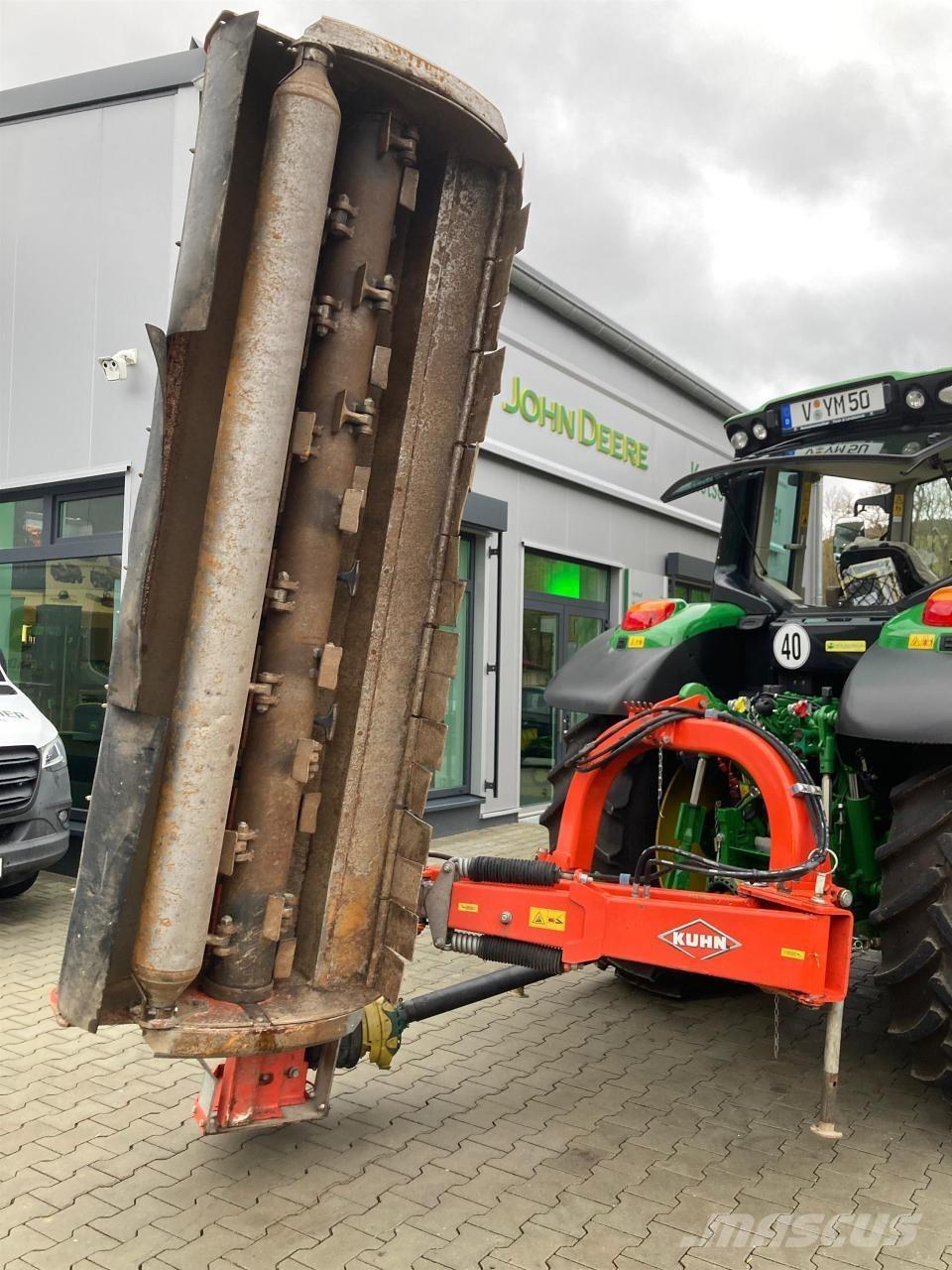 Kuhn TBES 262 モアー