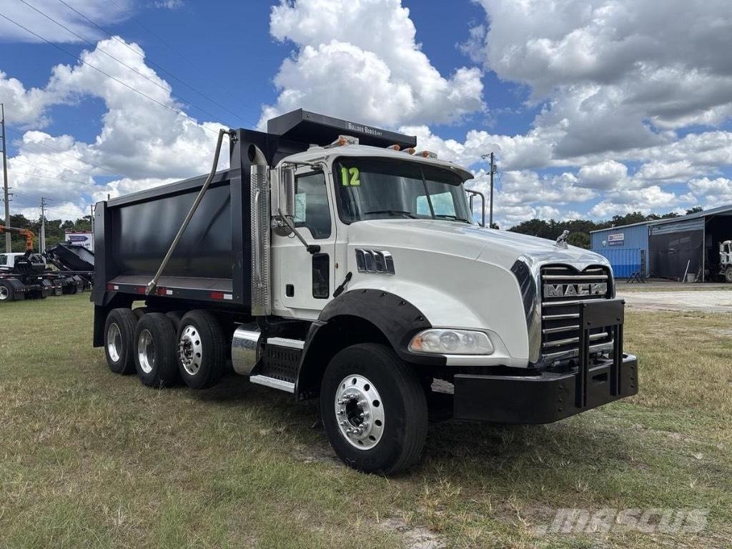 Mack GRANITE GU813 ダンプ