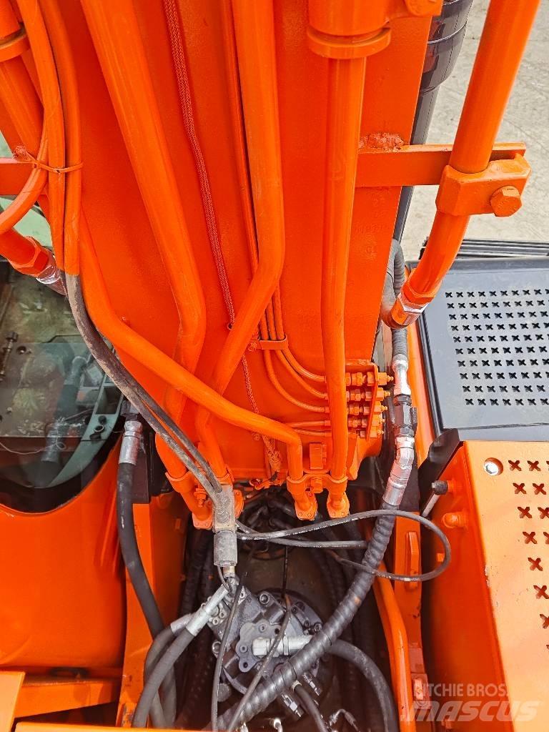 Doosan DX 225 LC-9c 大型油圧ショベル12t以上（パワーショベル・ユンボ）