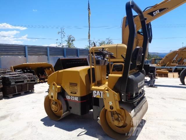 CAT CB224D タンデムローラ