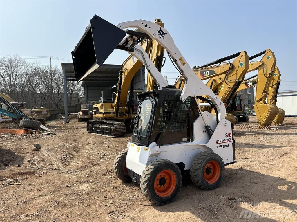 Bobcat S 18 スキッドステアローダー