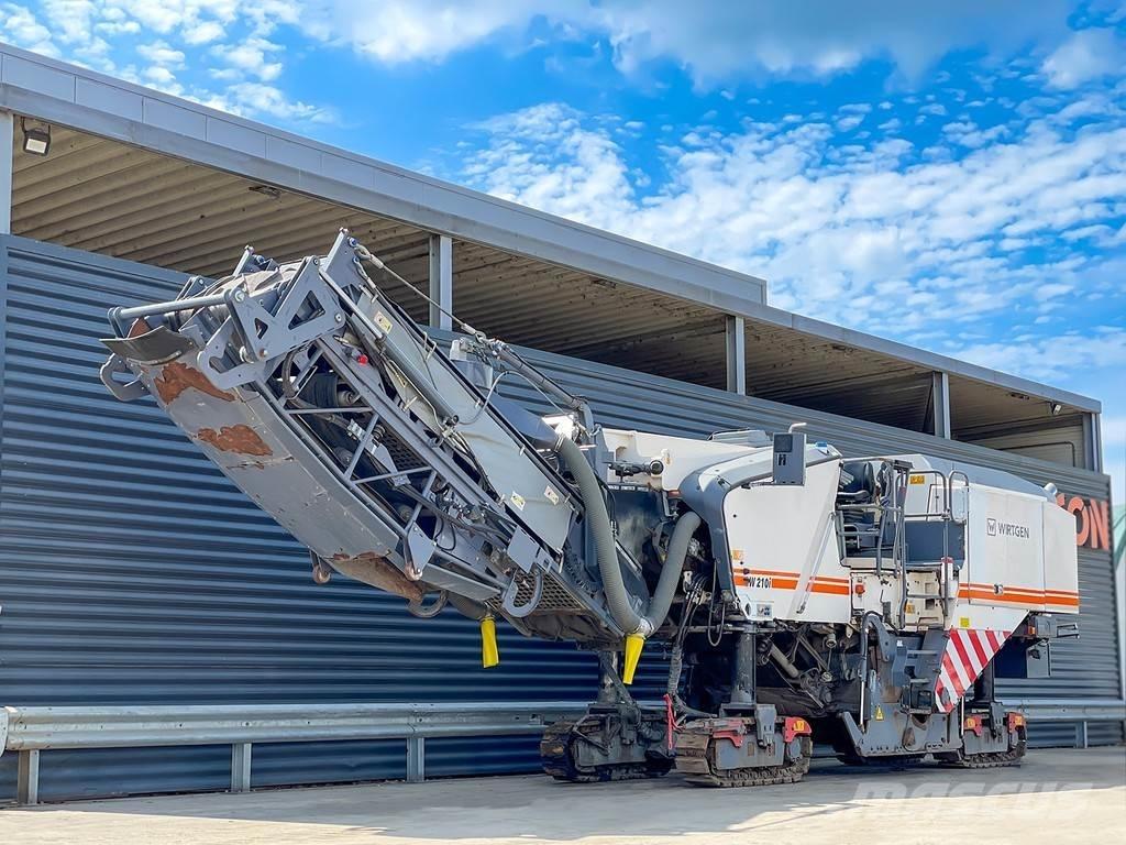 Wirtgen W 210 I アスファルトコールドミリングマシーン