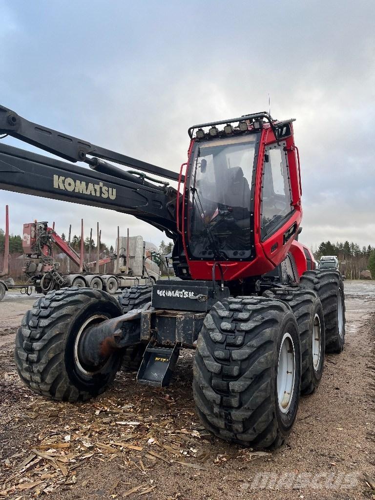 Komatsu 911 ハーベスター