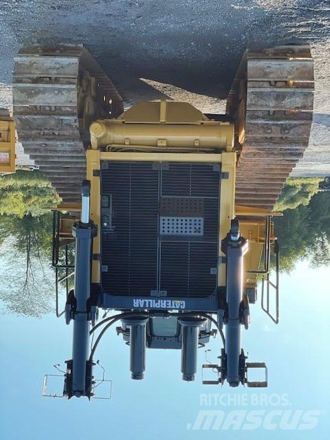 CAT D 10 T ブルドーザー