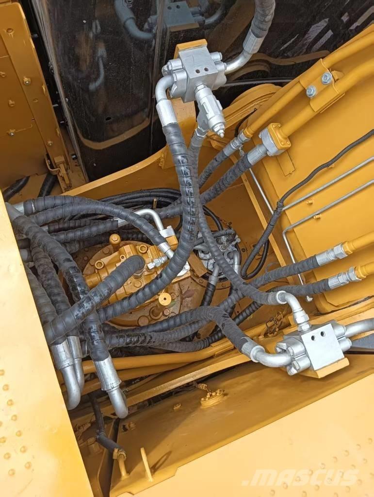 CAT 320 D2 大型油圧ショベル12t以上（パワーショベル・ユンボ）