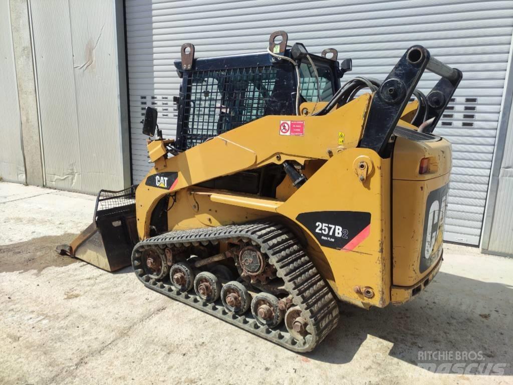 CAT 257 B 2 クローラーローダー