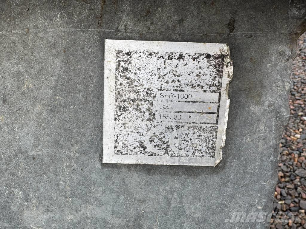 Fransgård SPR 1000 砂と塩撒き専用車