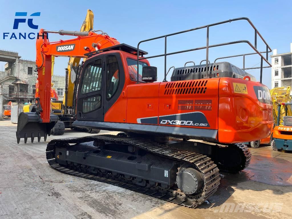 Doosan DX 300LC-9C 大型油圧ショベル12t以上（パワーショベル・ユンボ）