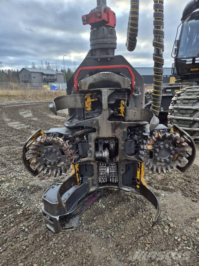 Ponsse SCORPION 8W ハーベスター