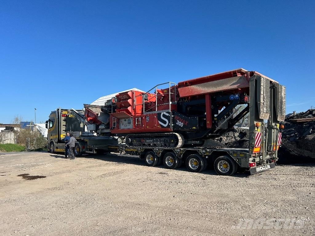 SBM Remax 300 自走式クラッシャー