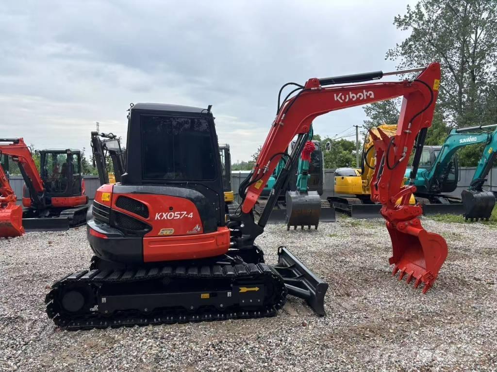Kubota KX 057-4 ミニ油圧ショベル 7t以下（ミニユンボ・ミニディガー）