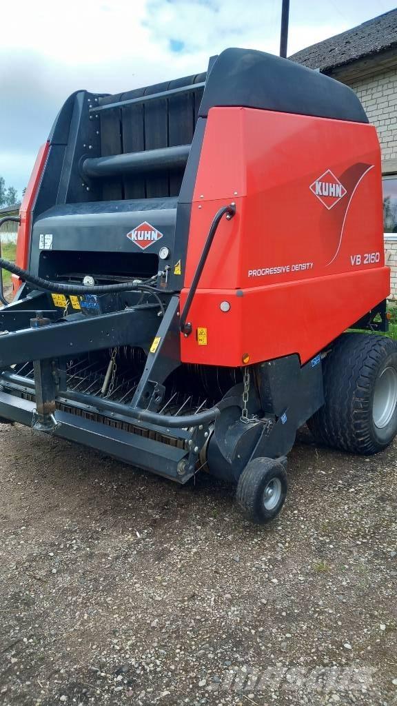 Kuhn VB 2160 ラウンドベーラー