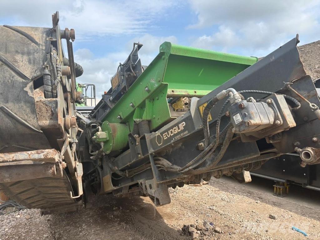 EvoQuip Cobra 230R 自走式クラッシャー